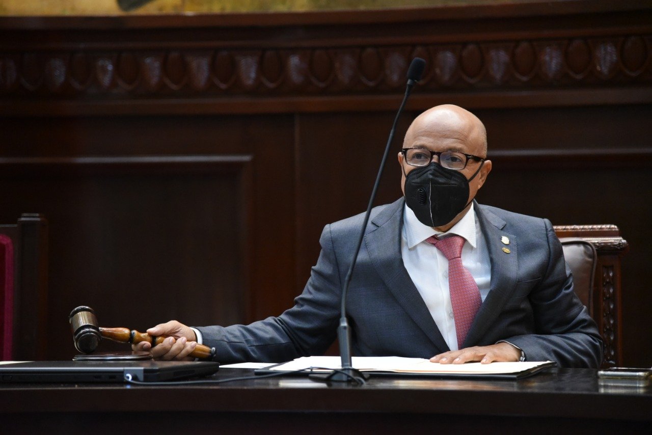 Alfredo Pacheco: “Prefiero sufrir callado y no estar como estaba antes en la oposición”.