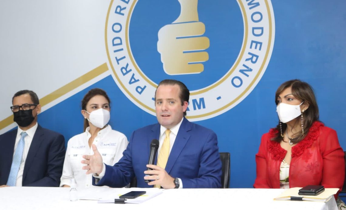 PRM da plazo hasta el 29 de noviembre para recibir propuestas de reforma estatutaria