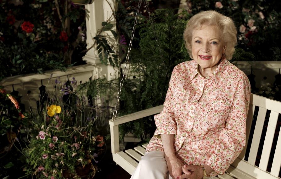 Betty White sufrió un derrame cerebral 6 días antes de morir