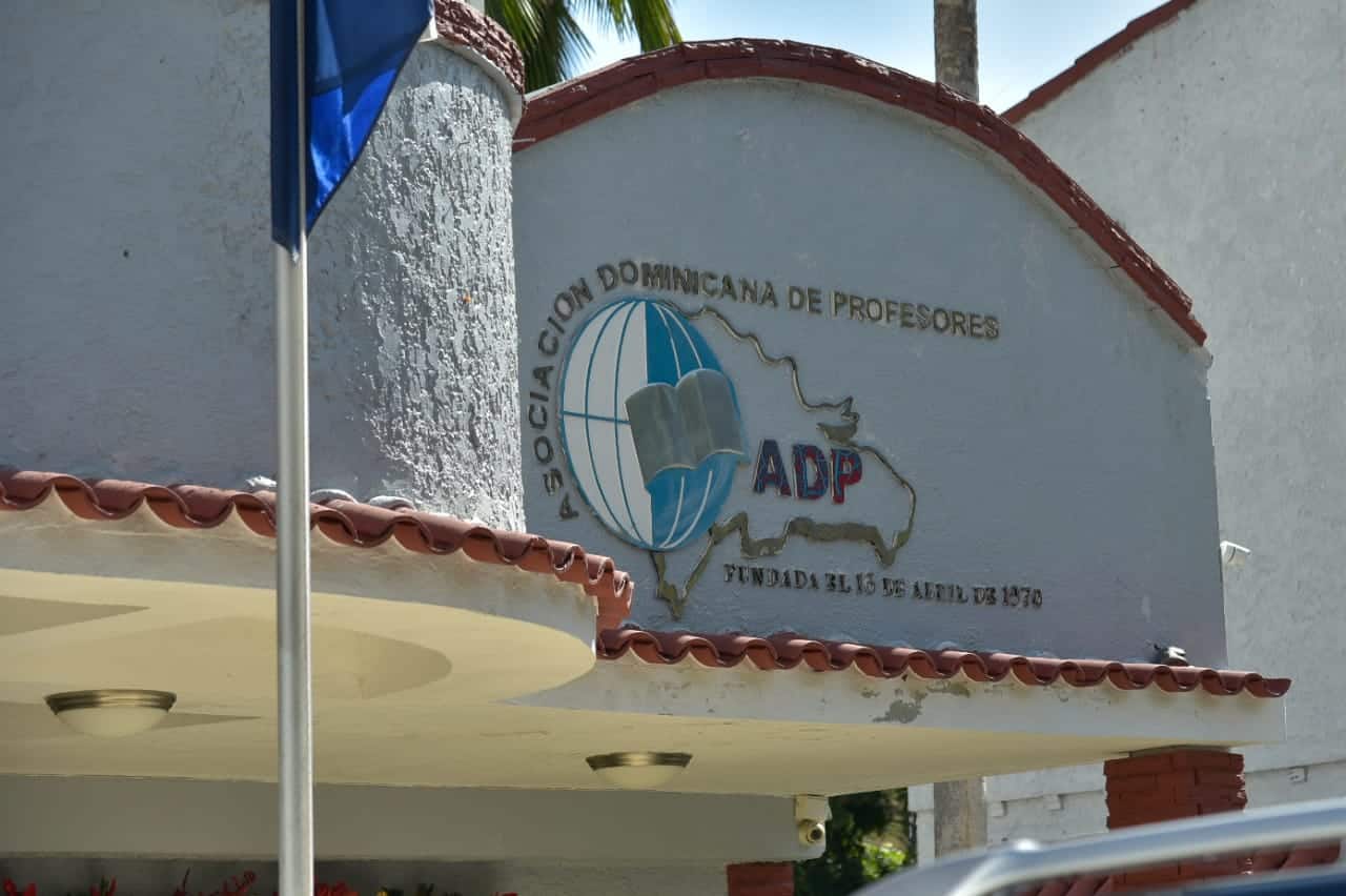 La ADP insiste en no volver a las aulas