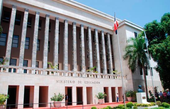 Presidente Luis Abinader ordena auditar la nómina de Educación