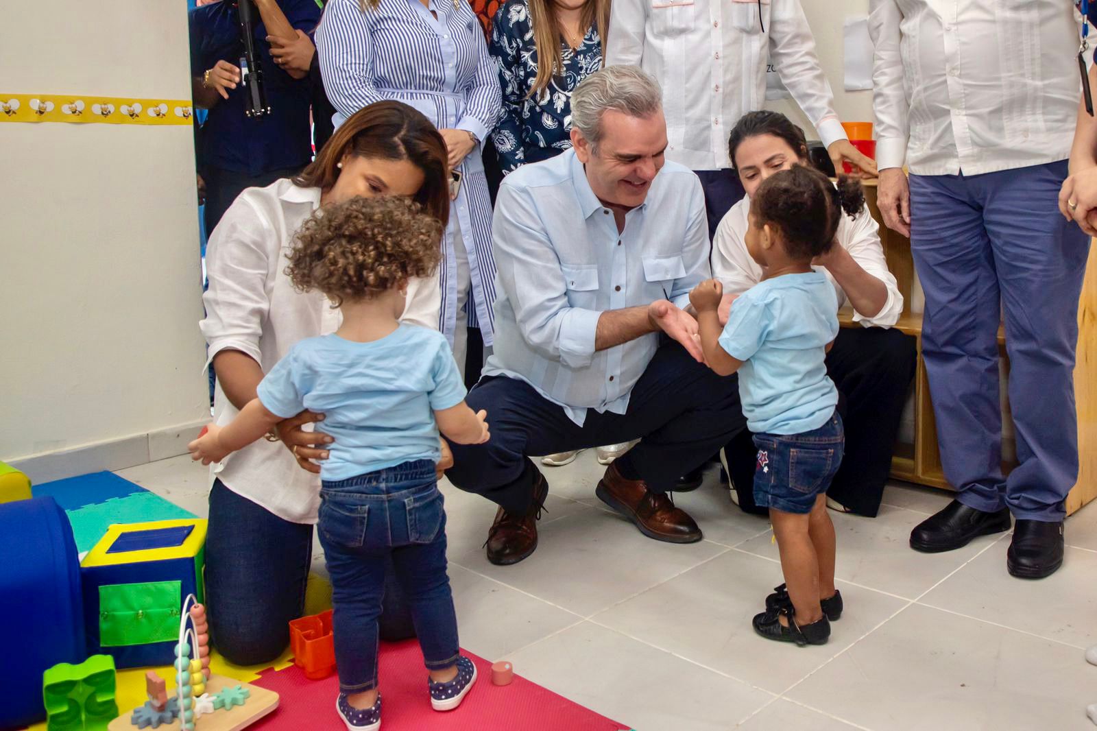 El presidente Luis Abinader y Manola Santana inauguran un nuevo CAIPI en Villa González, Santiago