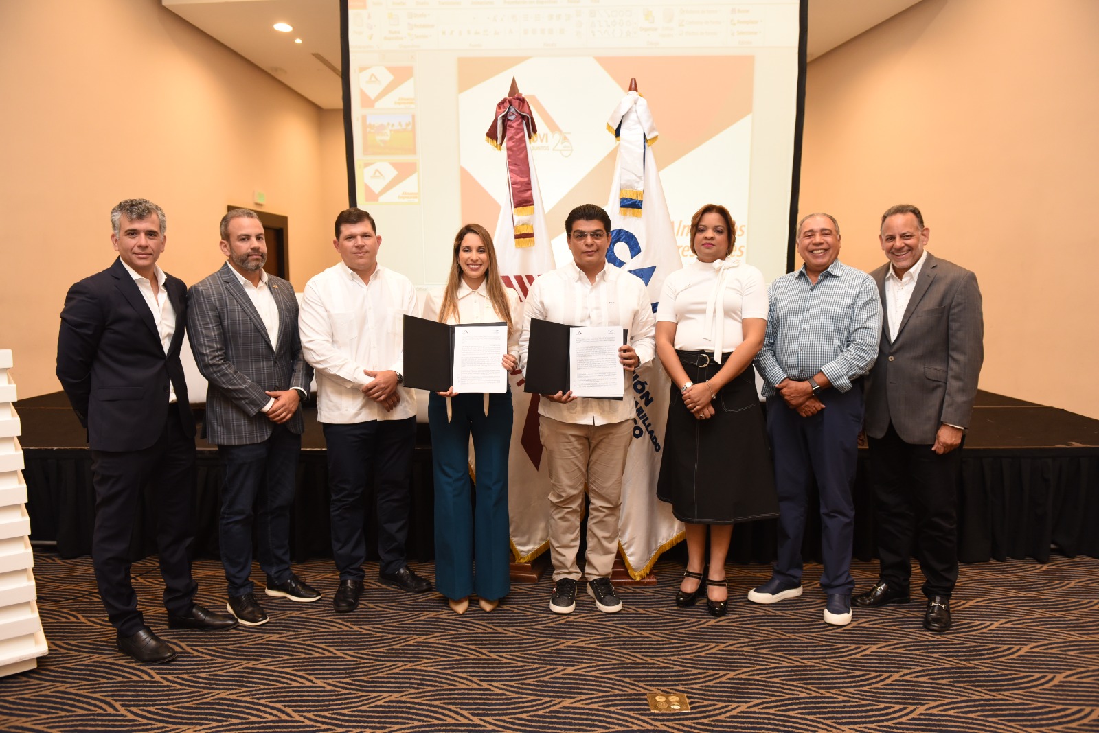 CAASD y ACOPROVI firman acuerdo para mejorar redes distribución de agua en GSD