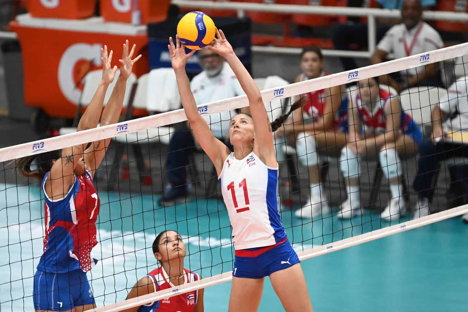 Cuba derrota a Puerto Rico en el inicio del Final Six de Voleibol