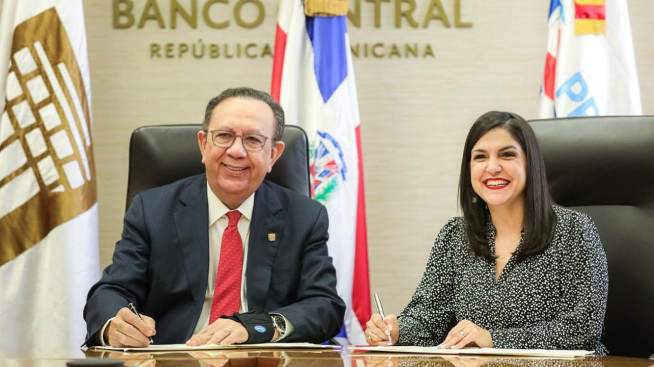 ProDominicana firma acuerdo con BCRD en materia de estadísticas sobre exportaciones de bienes y servicios e inversión extranjera directa