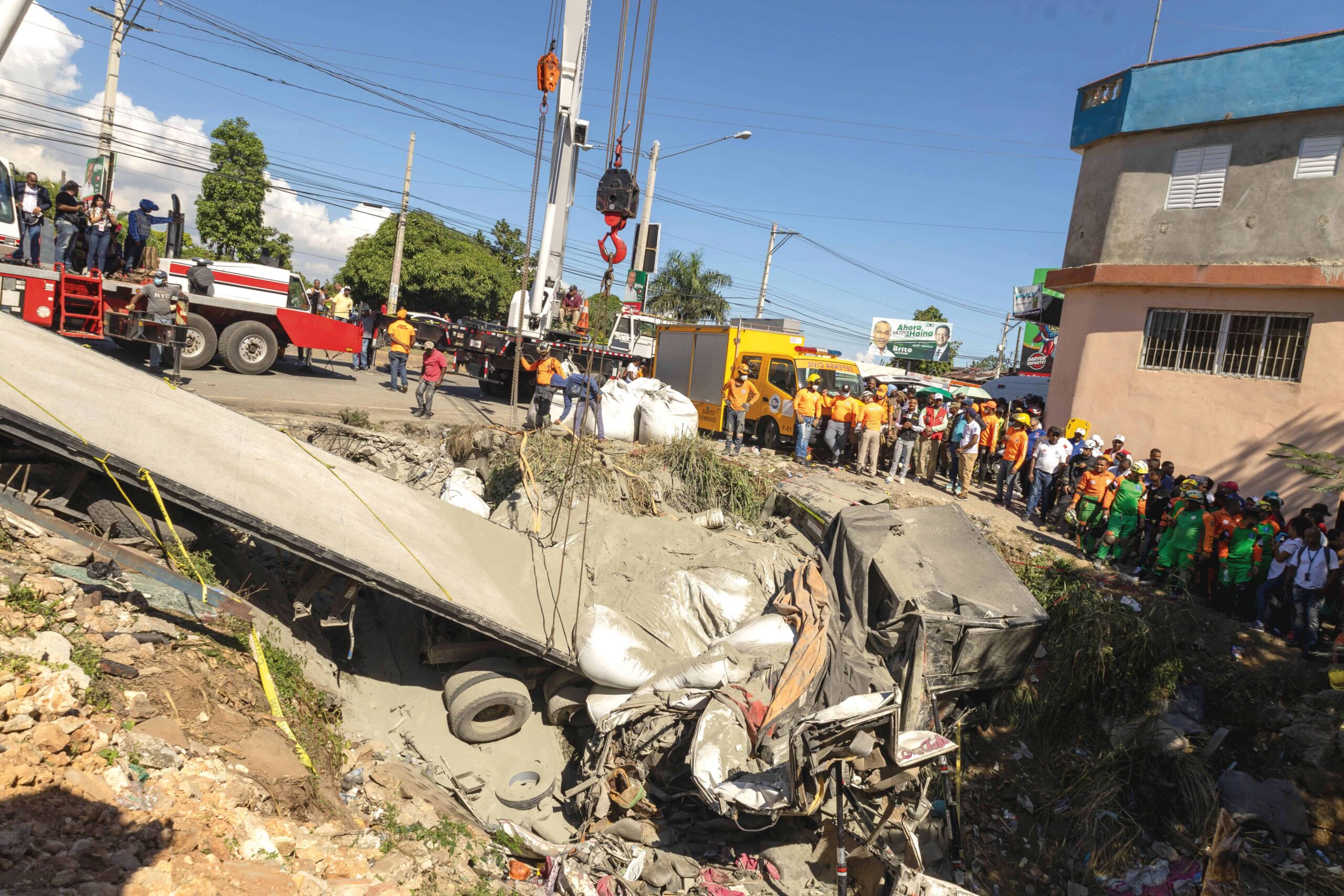 Accidente en Haina deja 10 muertos y 17 heridos; autoridades investigan