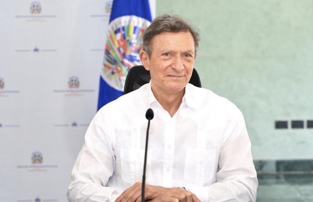 Por enésima vez canciller niega acuerdo con la ONU para puente aéreo hacia Haití
