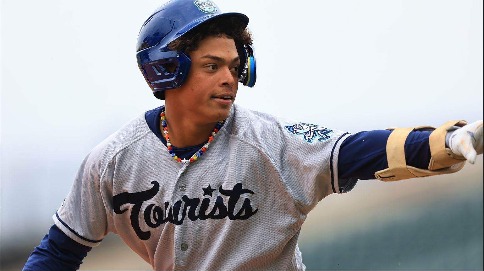 Prospecto dominicano de las menores pega cinco dobles en un juego, algo nunca hecho en MLB