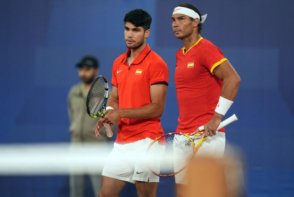 El momento olímpico del día: Rafael Nadal y Carlos Alcaraz, la nueva dupla favorita del tenis, gana en su debut en dobles
