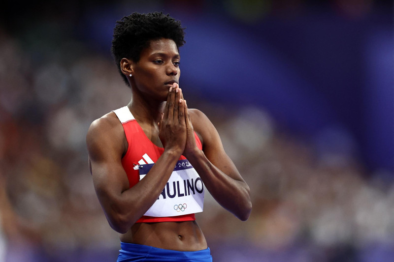 Marileidy Paulino bate récord en 400 metros y se convierte en la primera dominicana en ganar una medalla de oro olímpica