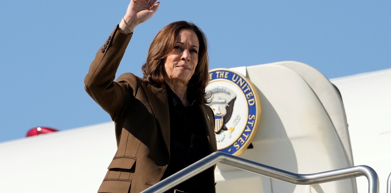 Kamala Harris y Donald Trump siguen cabeza a cabeza pero la demócrata lleva una leve ventaja en un estado clave