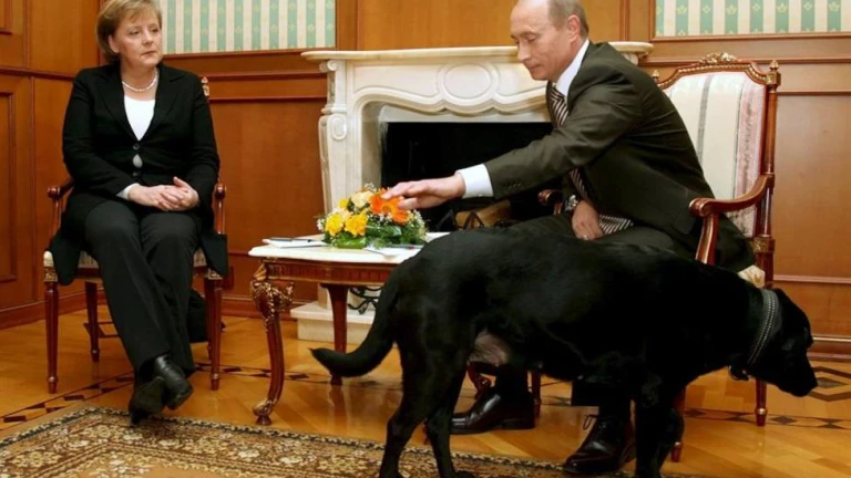 Las memorias de Angela Merkel: del día que Putin la aterrorizó con su perro a su relación con Trump