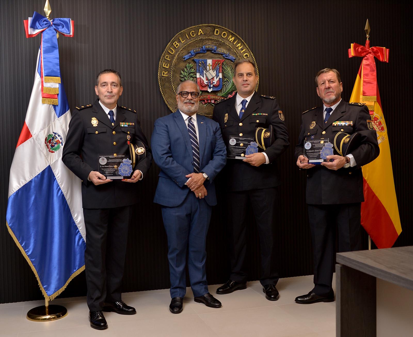 Cónsul dominicano en Madrid reconoce apoyo de la Policía de España a los dominicanos