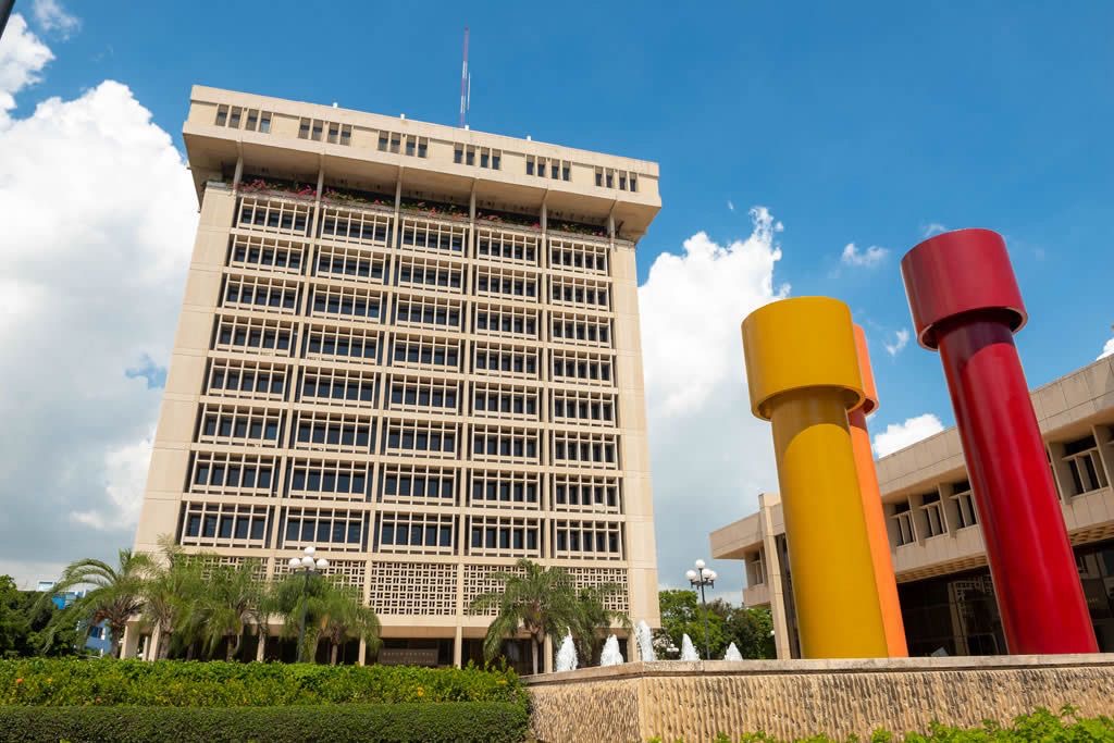 El Banco Central resalta desempeño y la fortaleza del sistema financiero dominicano durante este año 2025