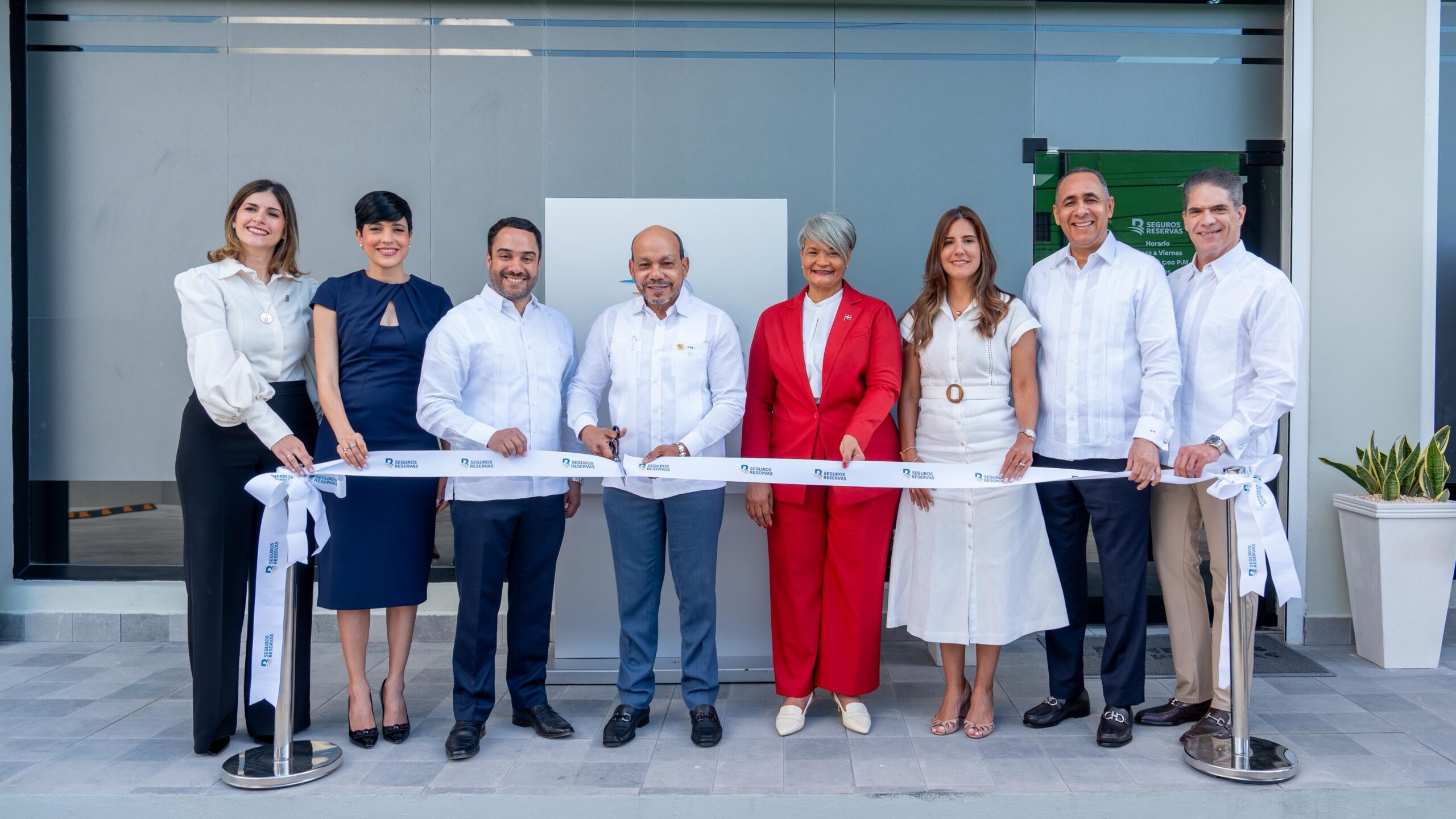 Seguros Reservas continúa su expansión, inaugurando una nueva oficina en San Pedro de Macorís